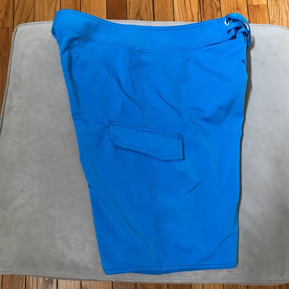 MENS QUICKSILVER BLUE BOARD SHORTS - SIZE 32 - Picture 8 of 9